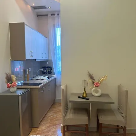 Osmani Hotel Maminas