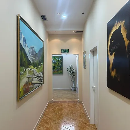 Osmani Hotel Maminas
